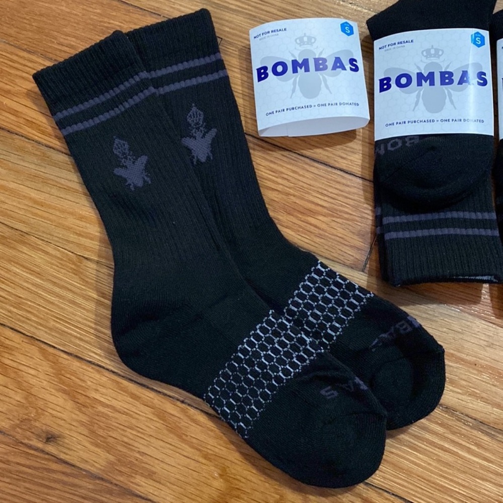 Bombas men's calf crew socks Small 2 pairs